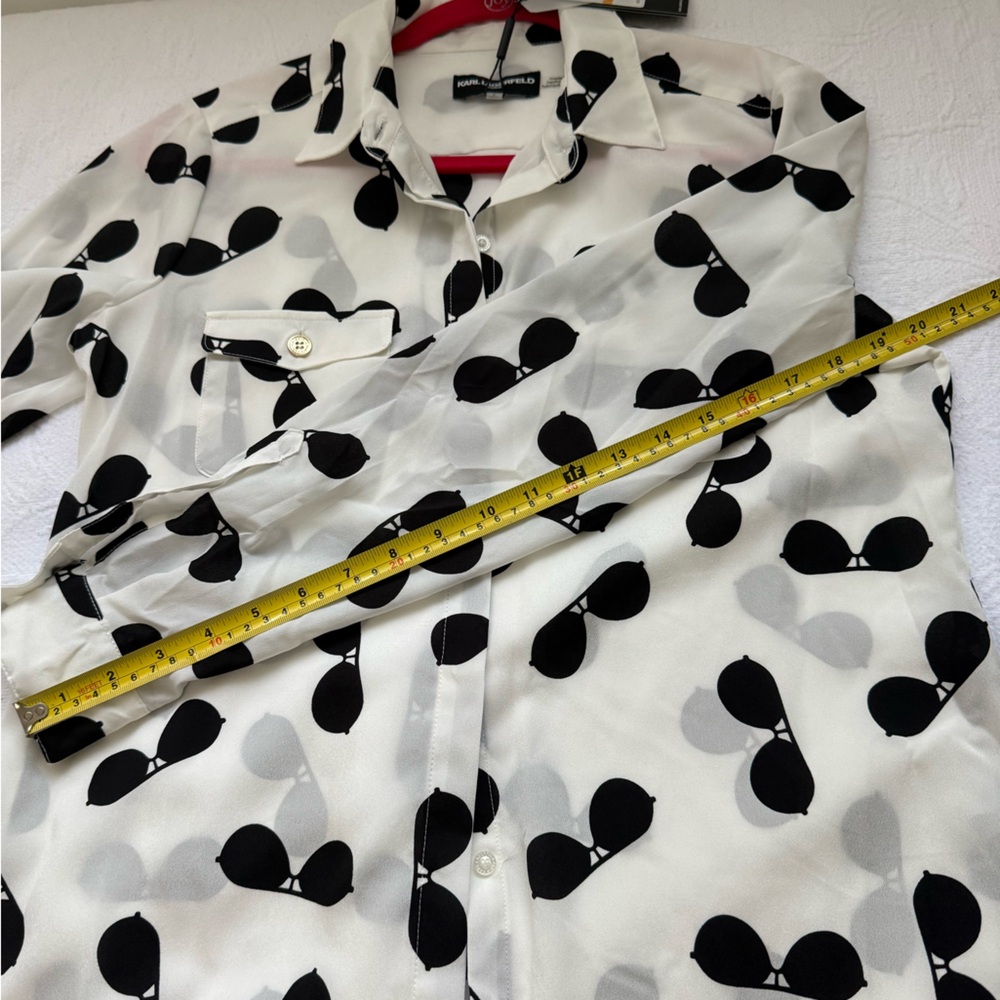Karl Lagerfeld Paris Sunglasses Blouse size Small NWT - Picture 10 of 10